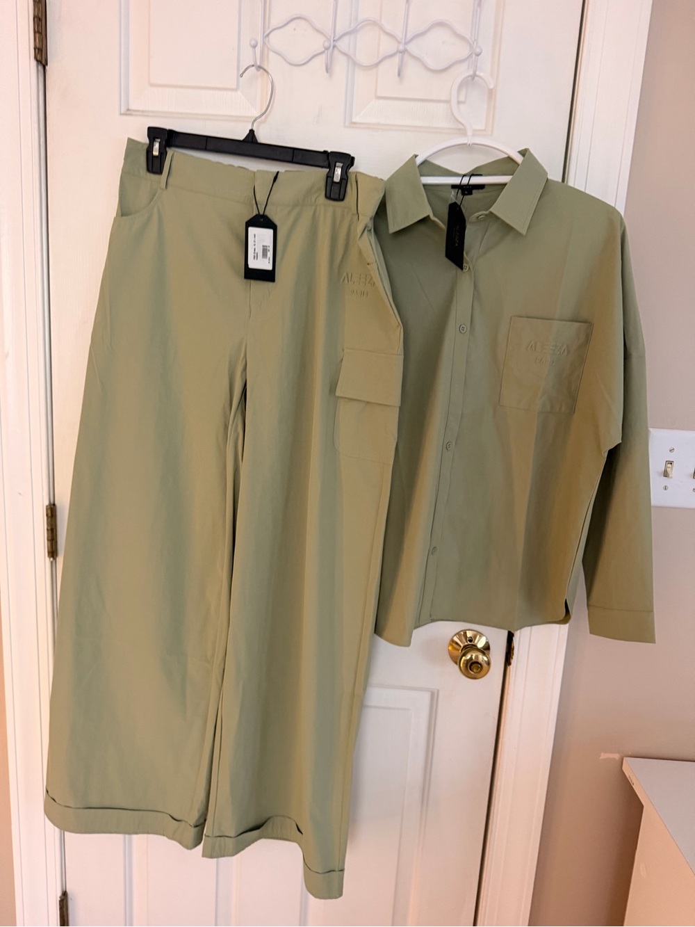 Men-s Olive Green Wide-Leg Pants (Women Pants & shirt set)